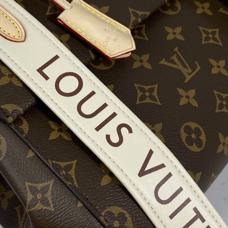 Mythick.ru Inside zi LV Monogram Canvas Cluny BB