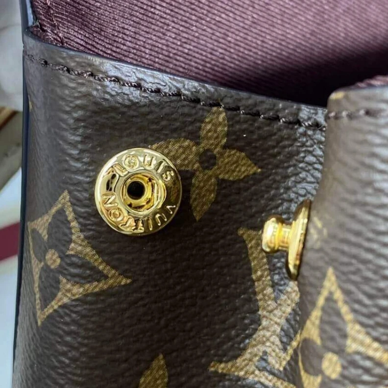 Mythick.ru Inside zi LV Monogram Canvas Cluny BB