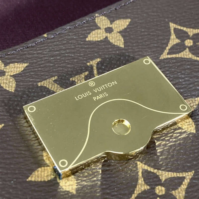 Mythick.ru Inside zi LV Monogram Canvas Cluny BB