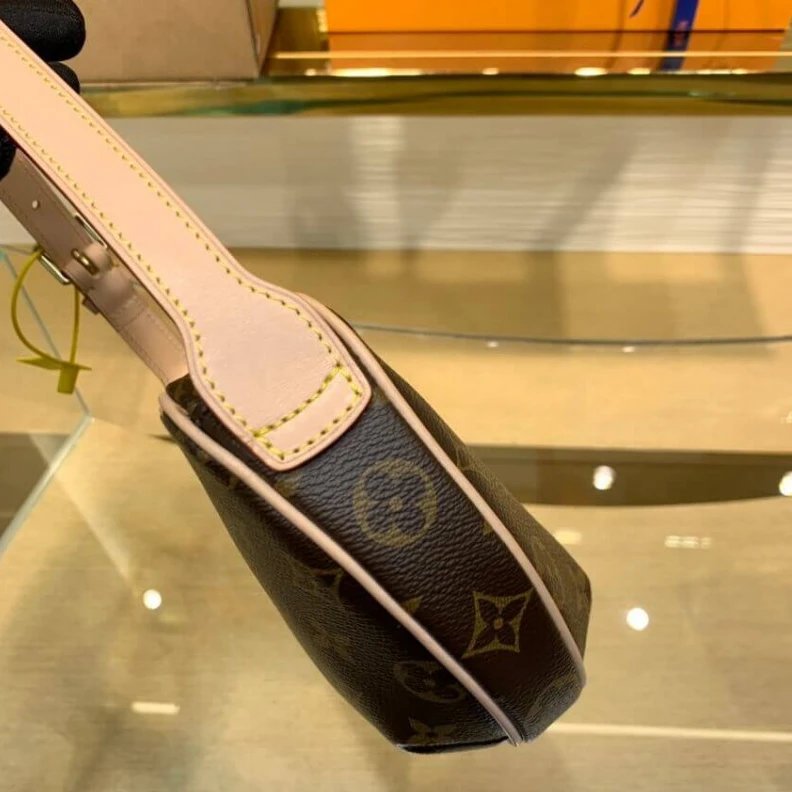 Replica bags lv Monogram LV Monogram Canvas Croissant PM Bag