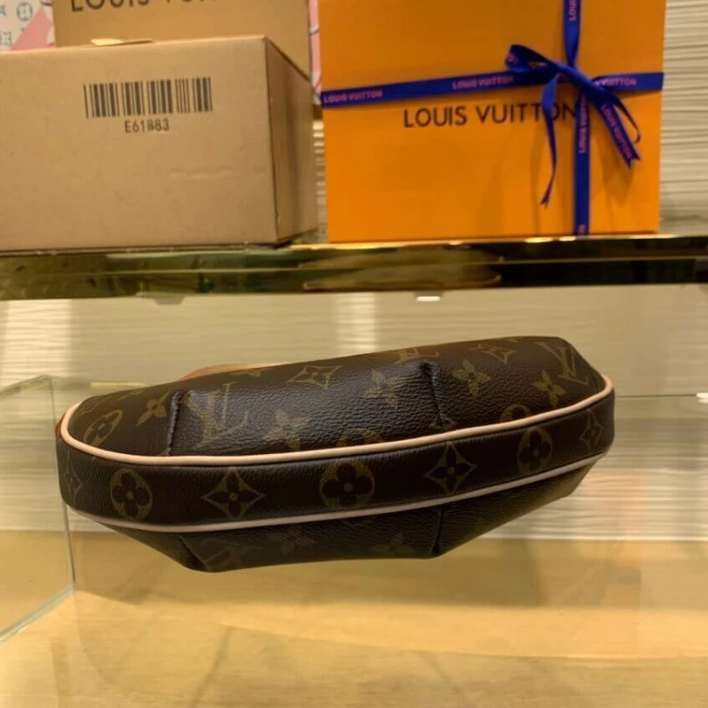 Replica bags lv Monogram LV Monogram Canvas Croissant PM Bag