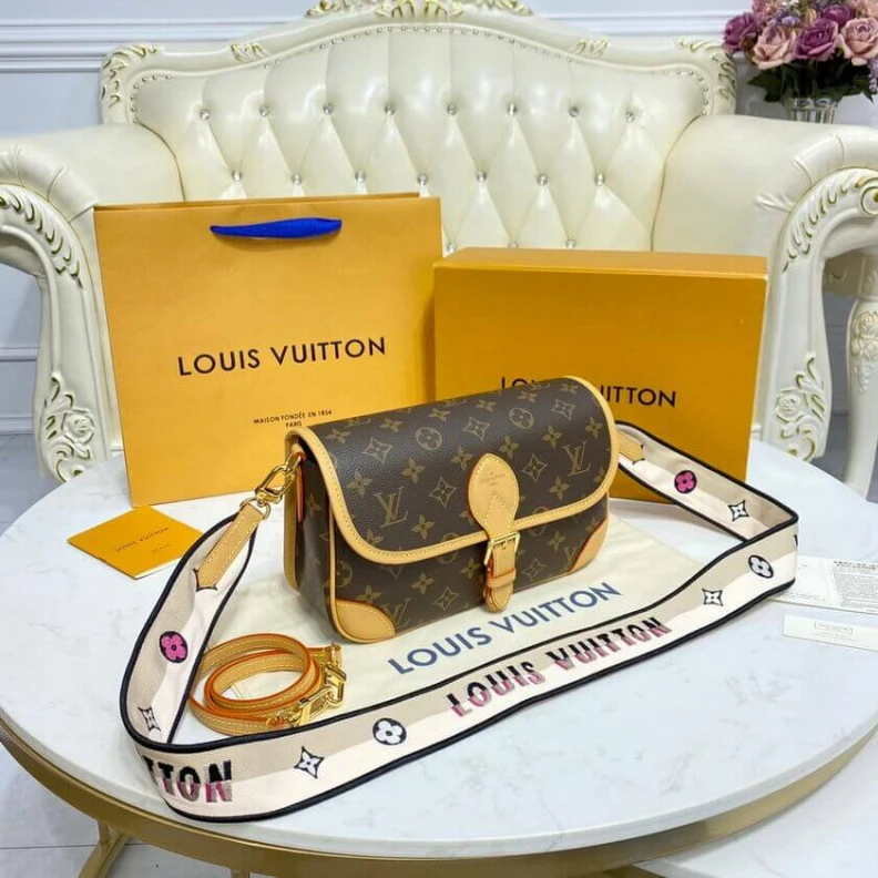 Top lv Monogram Louis Vuitton Monogram Canvas Diane Bag