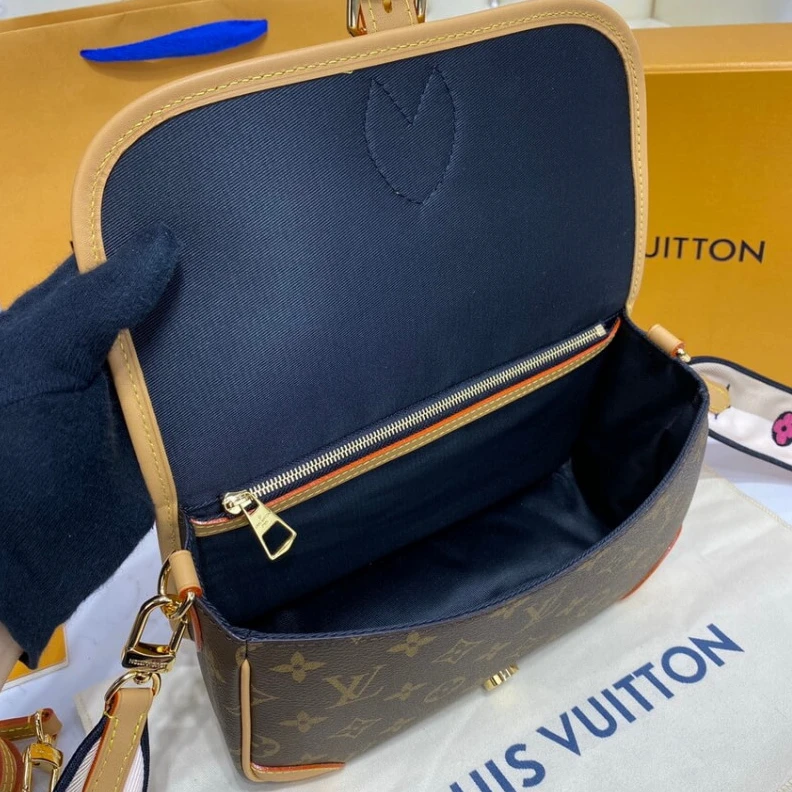 Top lv Monogram Louis Vuitton Monogram Canvas Diane Bag