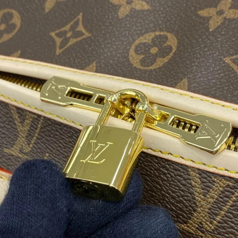 Mythick ru Handle: D LV Monogram Canvas Dog Carrier 50