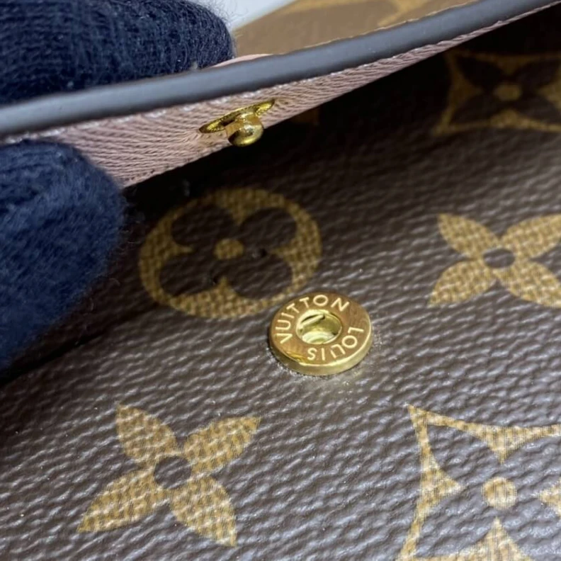 Mythick ru 1 large g Louis Vuitton Monogram Canvas Emilie Wallet Pink