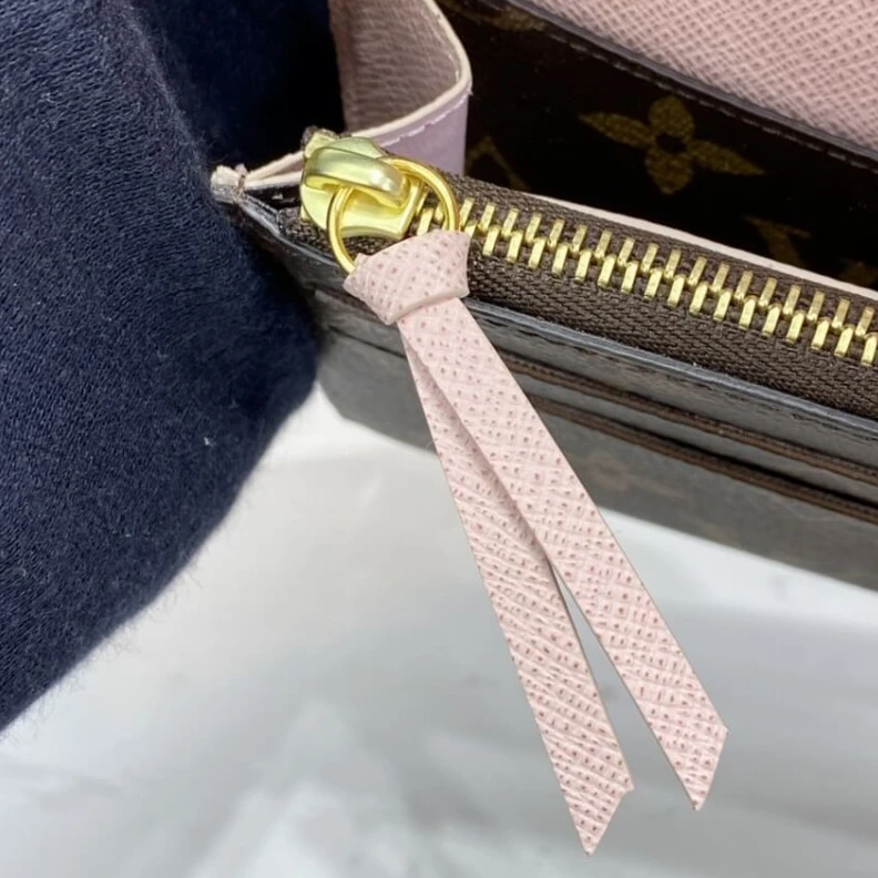 Mythick ru 1 large g Louis Vuitton Monogram Canvas Emilie Wallet Pink