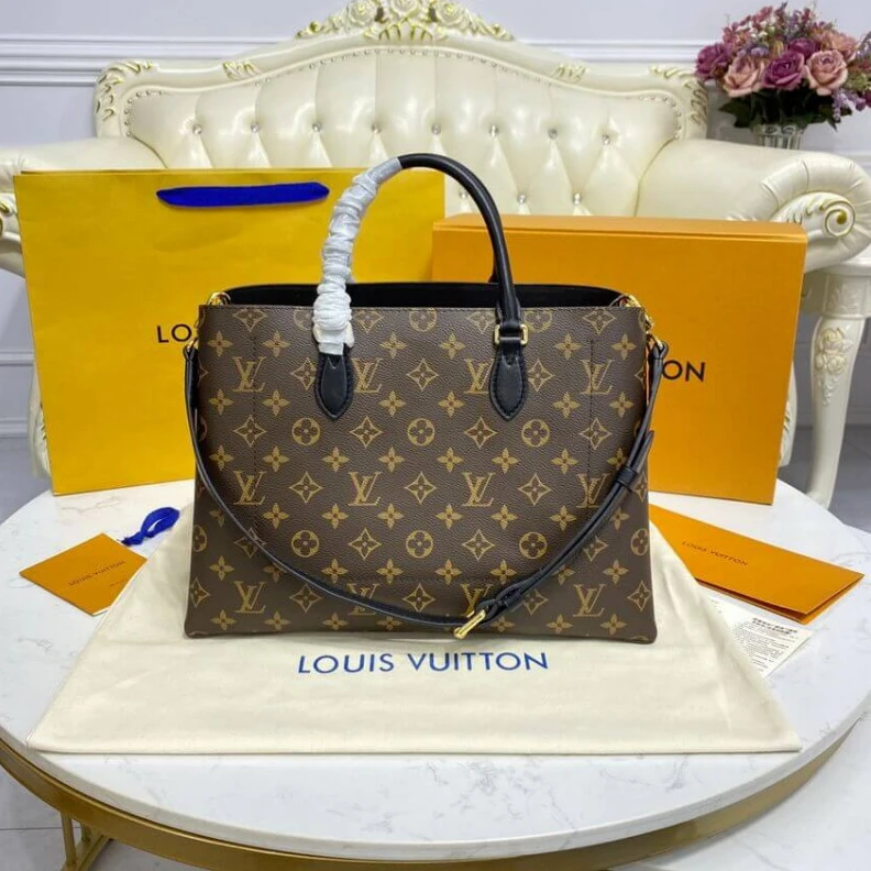 Replica bag 2 flat in Louis Vuitton Monogram Canvas Flower Tote Black