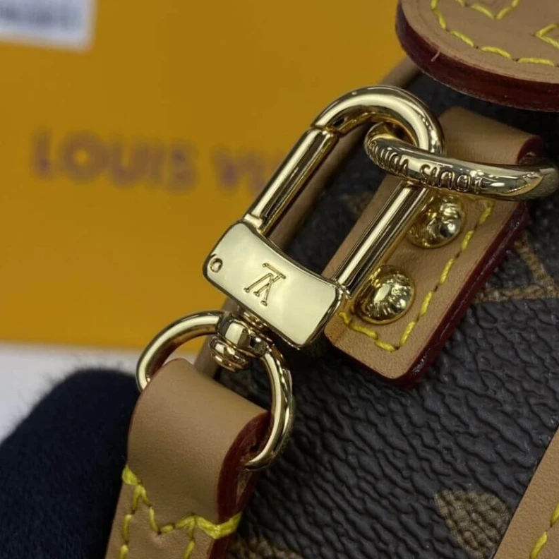 Mythick Belt loop LV Monogram Canvas Mini Boite Chapeau