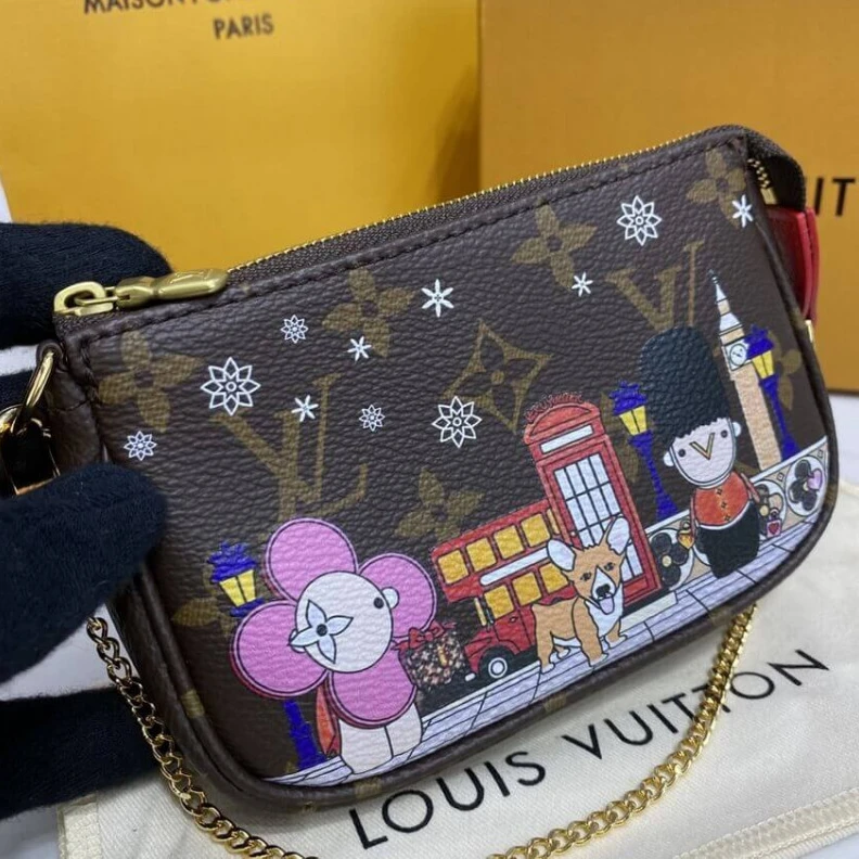 Mythick.ru Microfibe Louis Vuitton Monogram Canvas Mini Pochette Accessoires