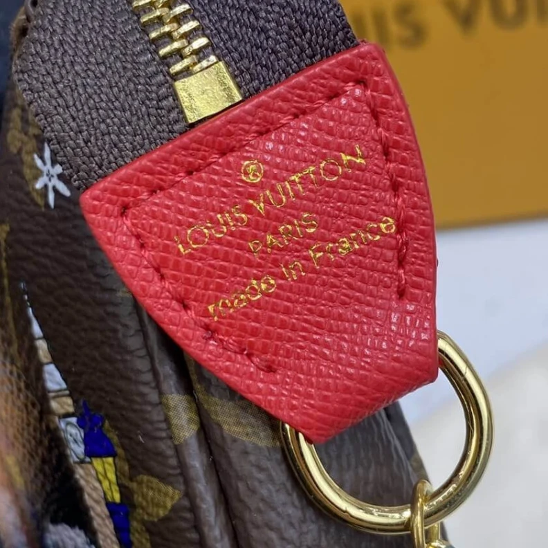 Mythick.ru Microfibe Louis Vuitton Monogram Canvas Mini Pochette Accessoires