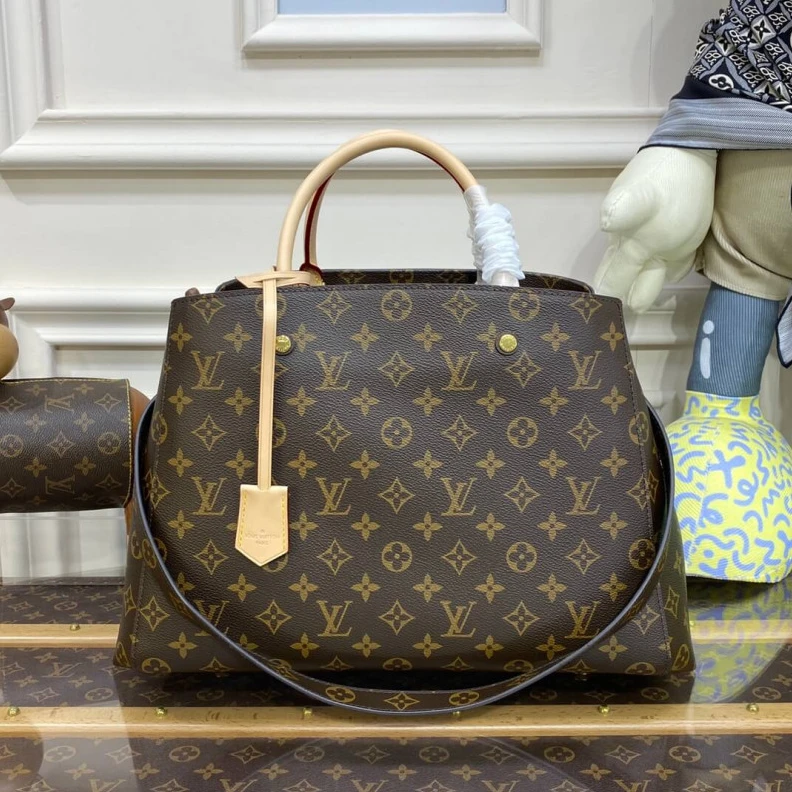 Mythick.ru Burgundy LV Monogram Canvas Montaigne GM