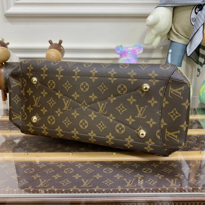 Mythick.ru Burgundy LV Monogram Canvas Montaigne GM