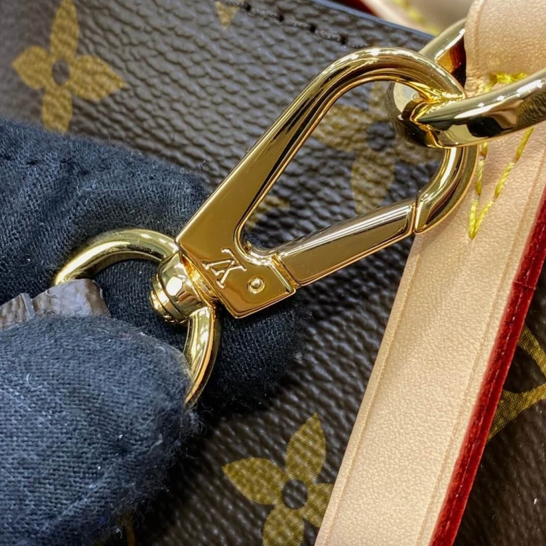 Mythick.ru Burgundy LV Monogram Canvas Montaigne GM