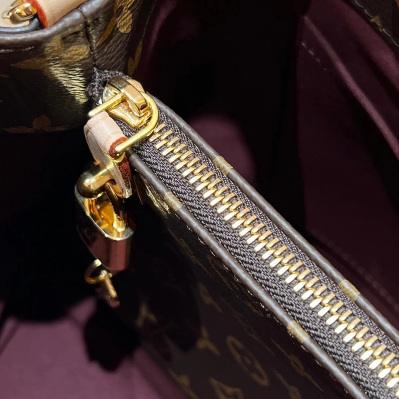 Top lv Strap:Rem Louis Vuitton Monogram Canvas Montaigne MM