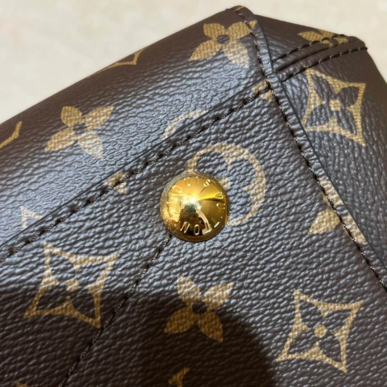 Top lv Strap:Rem Louis Vuitton Monogram Canvas Montaigne MM
