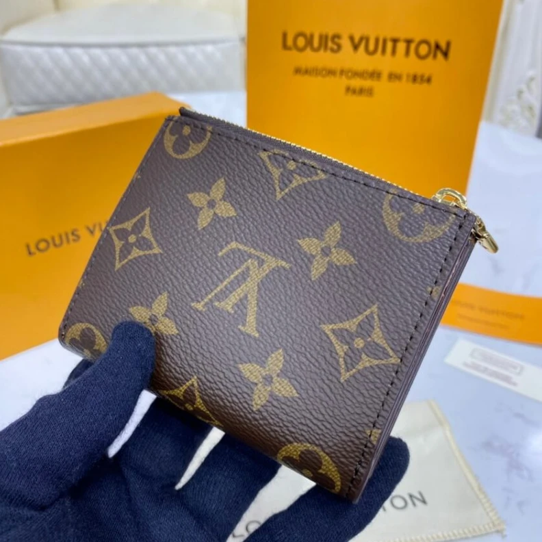 Mythick ru coated can Louis Vuitton Monogram Canvas Multiple Card Holder