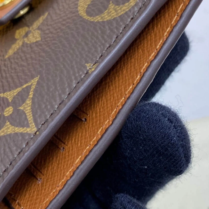 Mythick ru coated can Louis Vuitton Monogram Canvas Multiple Card Holder