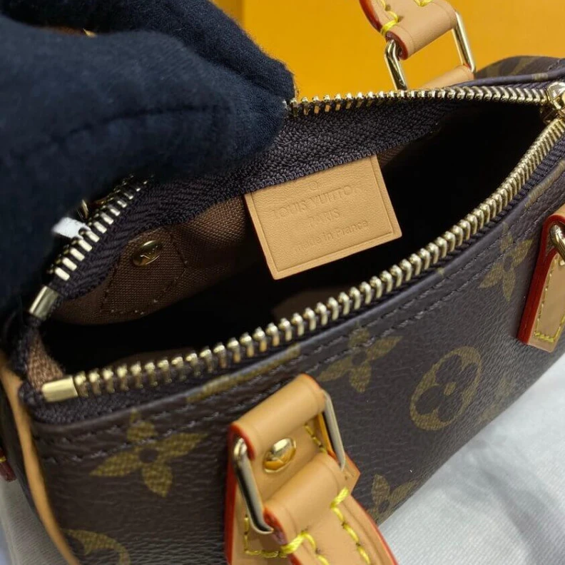 Replica bags Strap: Re Louis Vuitton Monogram Canvas Nano Speedy