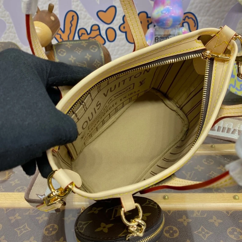 Top lv Strap dro Louis Vuitton Monogram Canvas Neverfull BB Beige