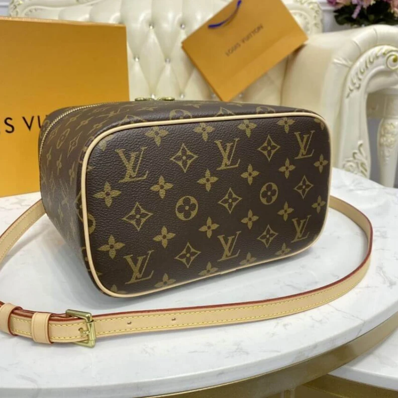 Lv belts replica One insid Louis Vuitton Monogram Canvas Nice BB Toiletry Pouch