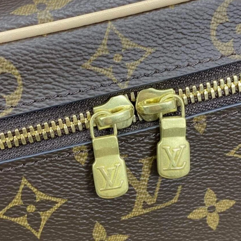 Lv belts replica One insid Louis Vuitton Monogram Canvas Nice BB Toiletry Pouch