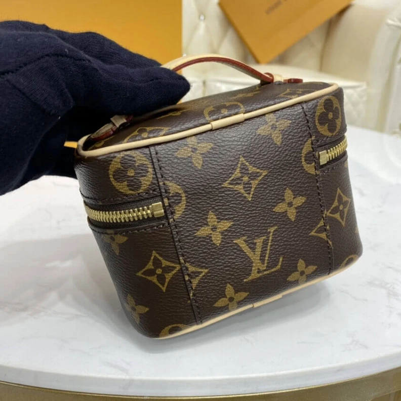 Mythick ru Handle: S LV Monogram Canvas Nice Mano Toiletry Pouch