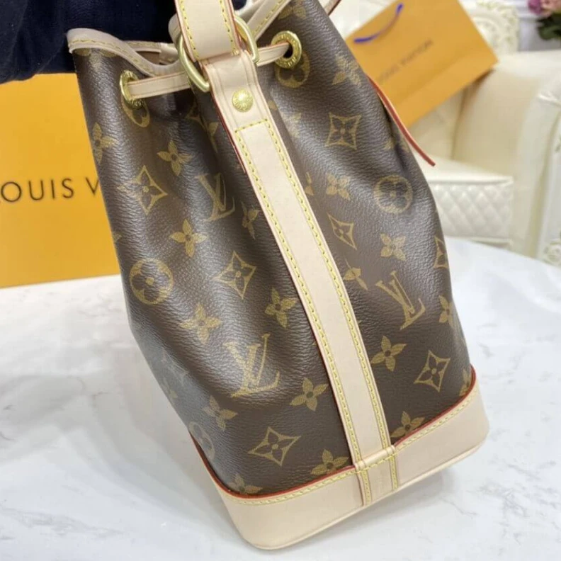 Replica bags Goldcolor Louis Vuitton Monogram Canvas Noe BB