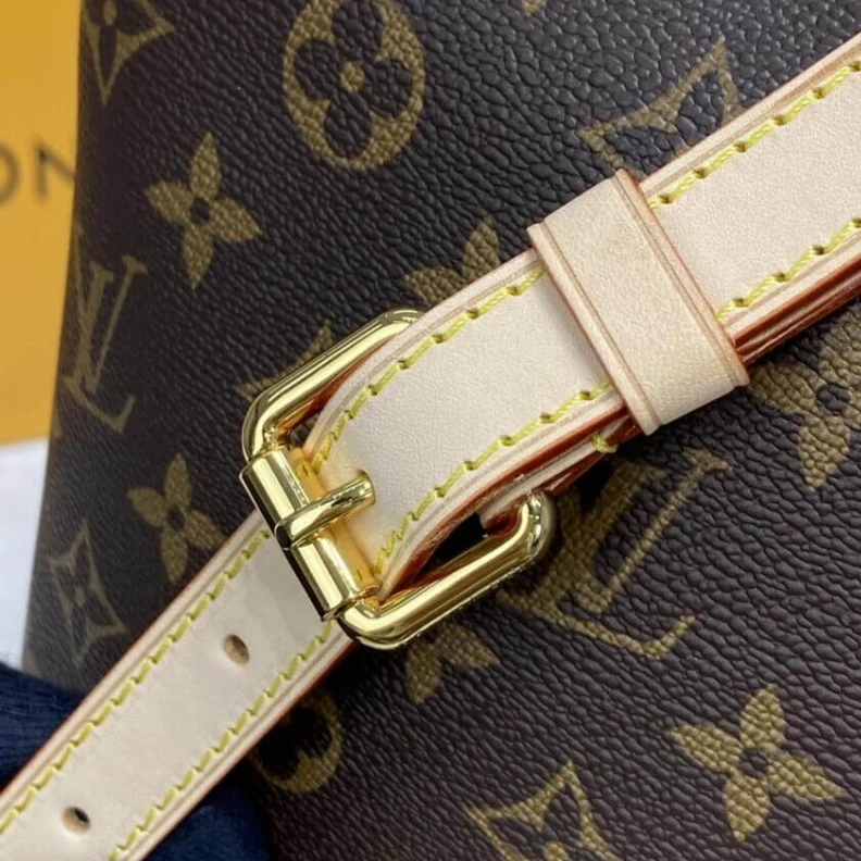 Mythick ru Adjustabl LV Monogram Canvas Odeon MM