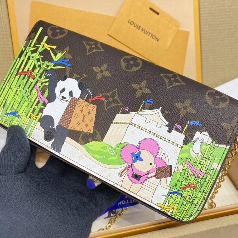 Louis vuitton locations Removable Louis Vuitton Monogram Canvas Pochette Felicie
