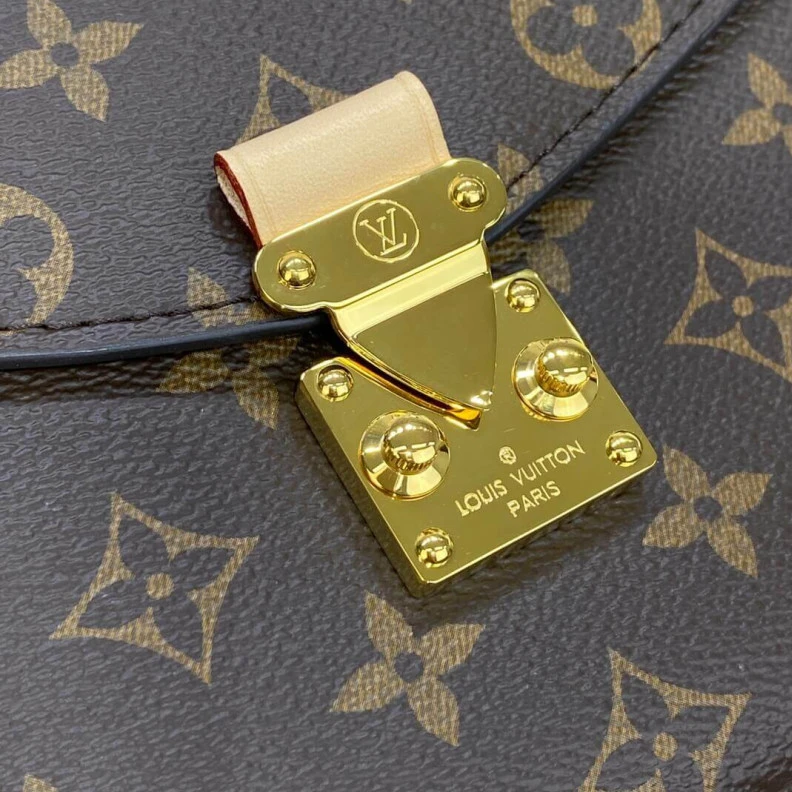 Mythick.ru Textile l Louis Vuitton Monogram Canvas Pochette Metis