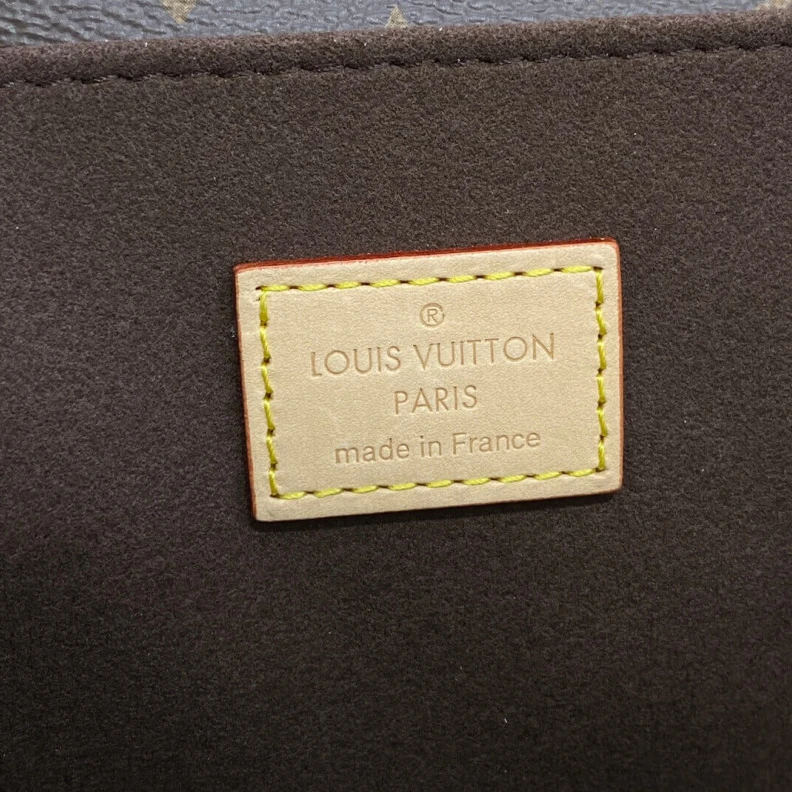 Mythick.ru Textile l Louis Vuitton Monogram Canvas Pochette Metis