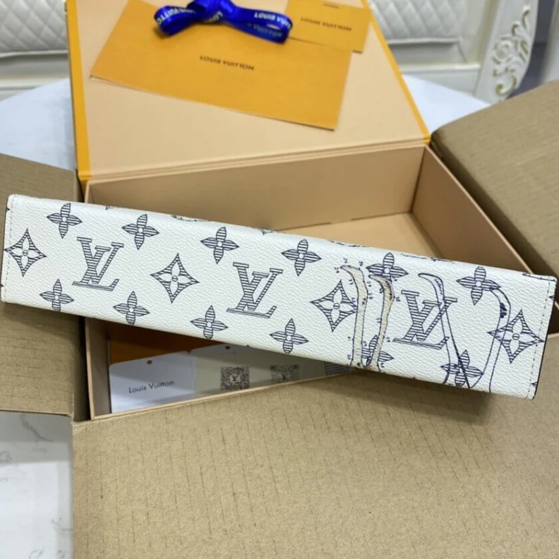 Replica bags 26 x 19 x Louis Vuitton Monogram Canvas Pochette Voyage GM