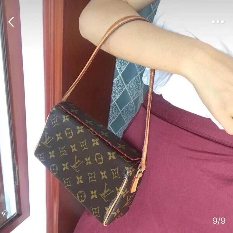 Mythick.ru This is a LV Monogram Canvas Recital Shoulder Bag