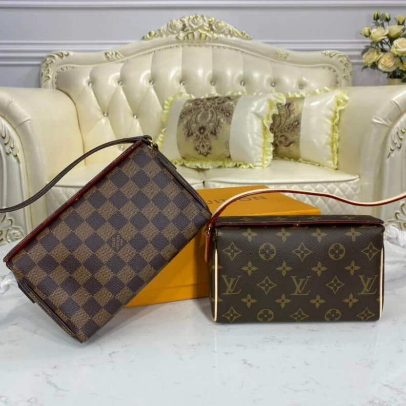Mythick.ru This is a LV Monogram Canvas Recital Shoulder Bag