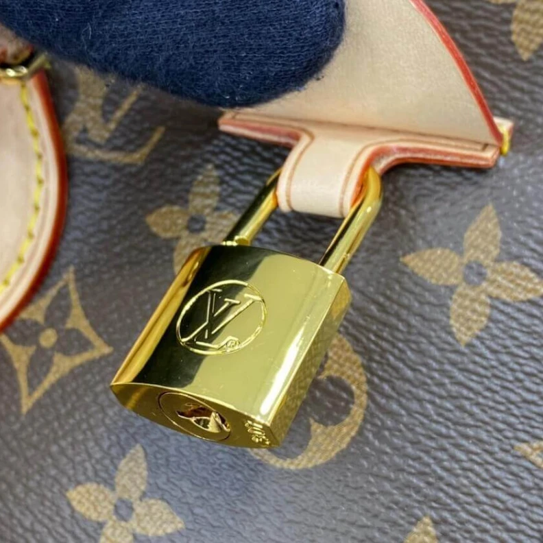 Mythick.ru Main comp LV Monogram Canvas Rivoli PM
