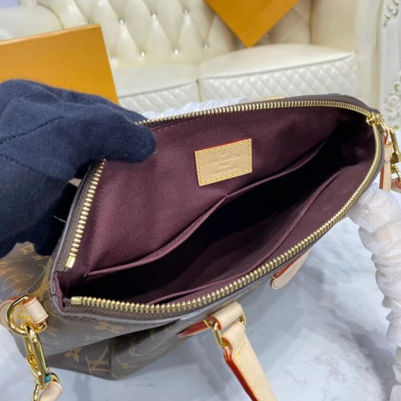 Mythick.ru Main comp LV Monogram Canvas Rivoli PM
