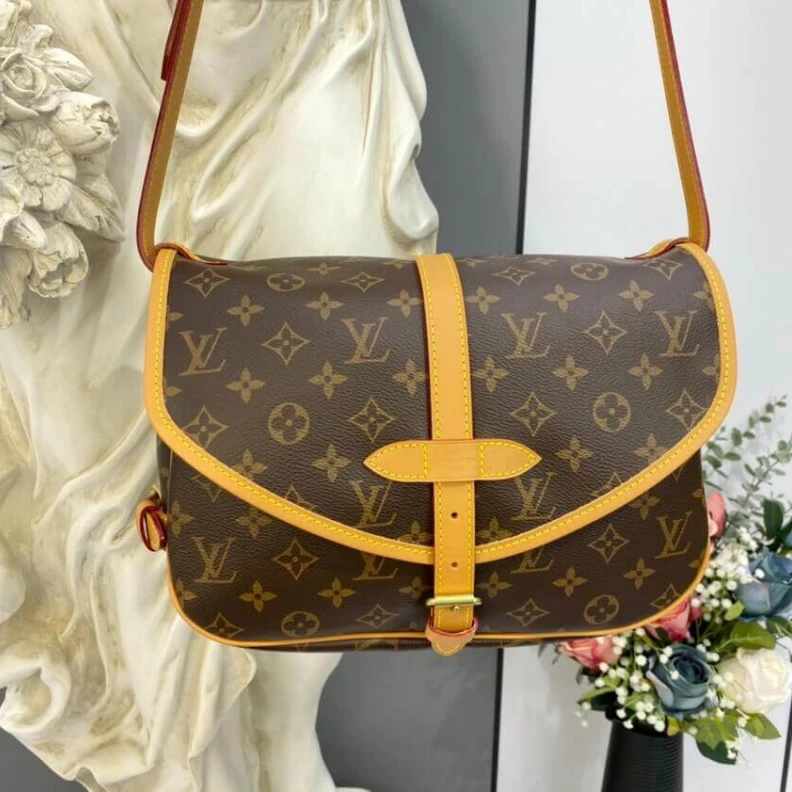 Replica bag <span>High Louis Vuitton Monogram Canvas Saumur MM