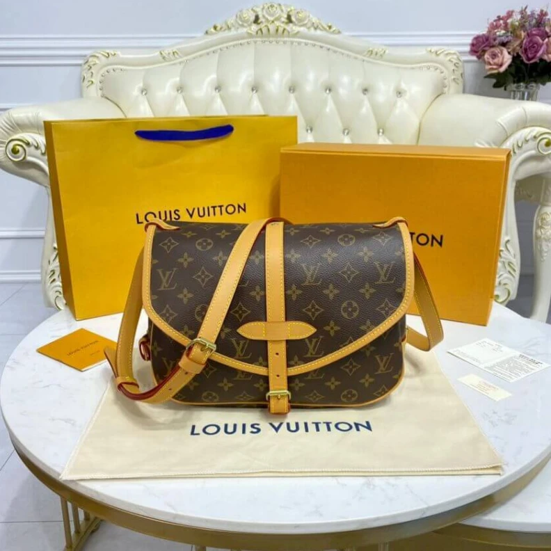 Replica bag <span>High Louis Vuitton Monogram Canvas Saumur MM