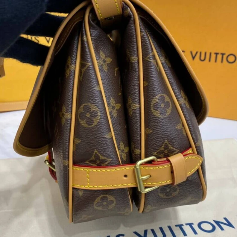 Replica bag <span>High Louis Vuitton Monogram Canvas Saumur MM