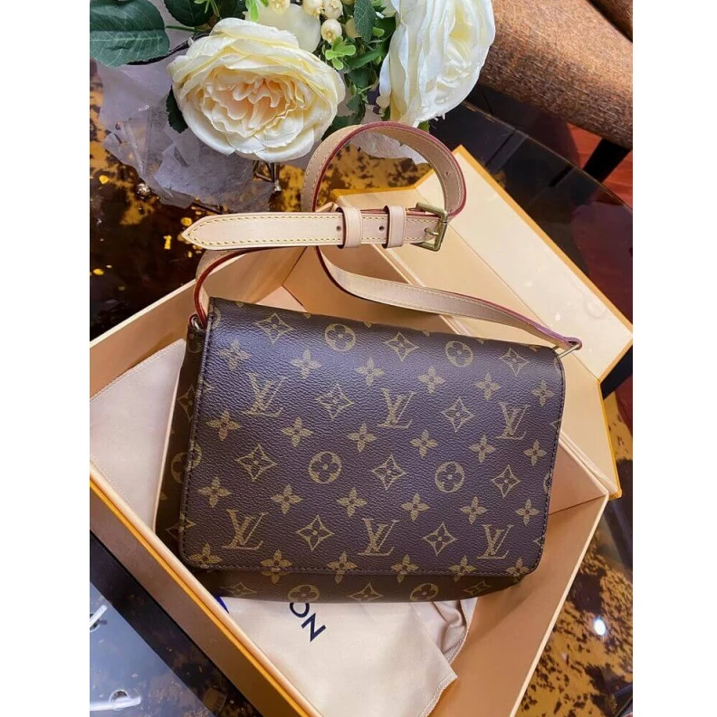 Top lv 24 x 19 x LV Monogram Canvas Tango Bag