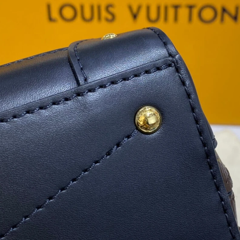 Replica bags Monogram Louis Vuitton Monogram Canvas Trianon PM