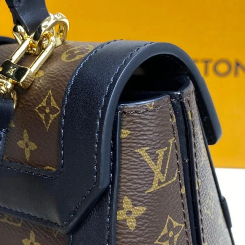 Replica bags Monogram Louis Vuitton Monogram Canvas Trianon PM