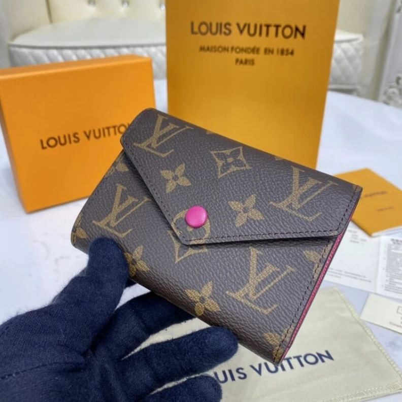 Bill pock Louis Vuitton Monogram Canvas Victorine Wallet Rose Red