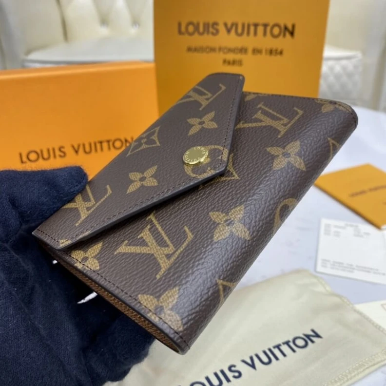Mythick ru 6 card sl Louis Vuitton Monogram Canvas Victorine Wallet
