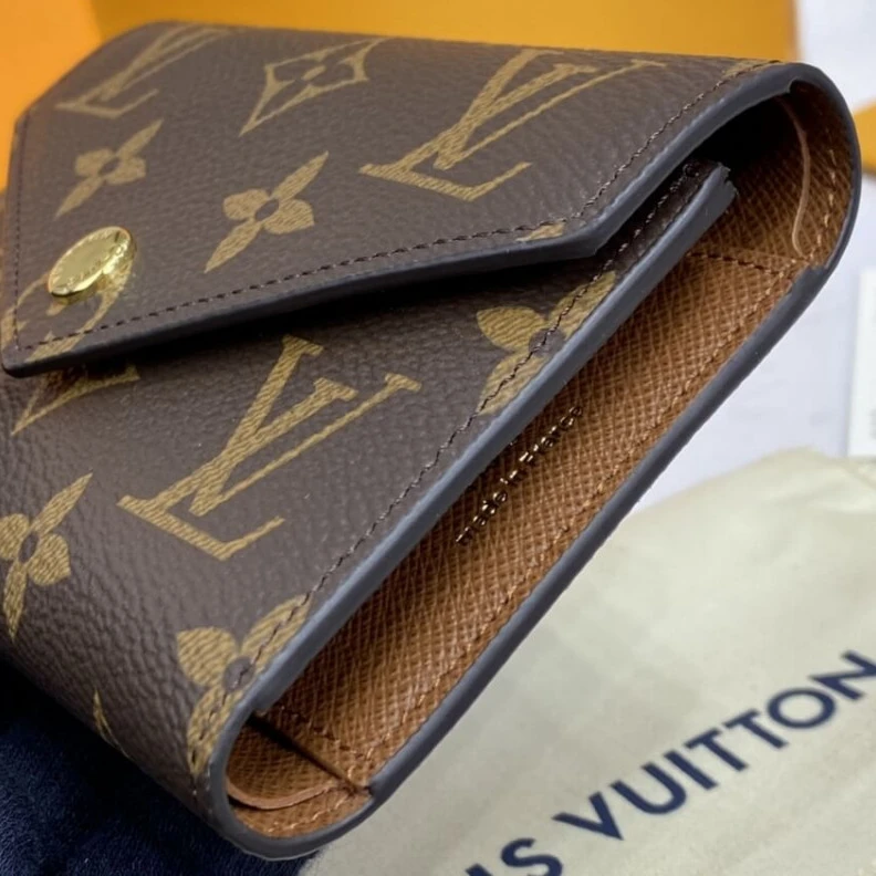 Mythick ru 6 card sl Louis Vuitton Monogram Canvas Victorine Wallet