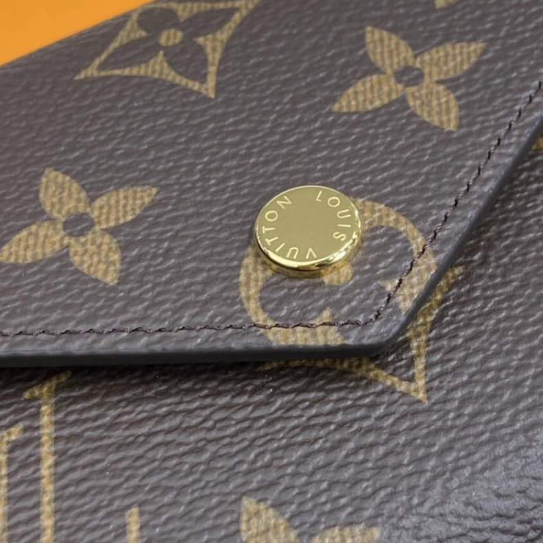 Mythick ru 6 card sl Louis Vuitton Monogram Canvas Victorine Wallet