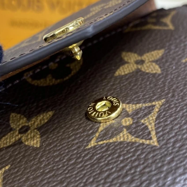 Mythick ru 6 card sl Louis Vuitton Monogram Canvas Victorine Wallet
