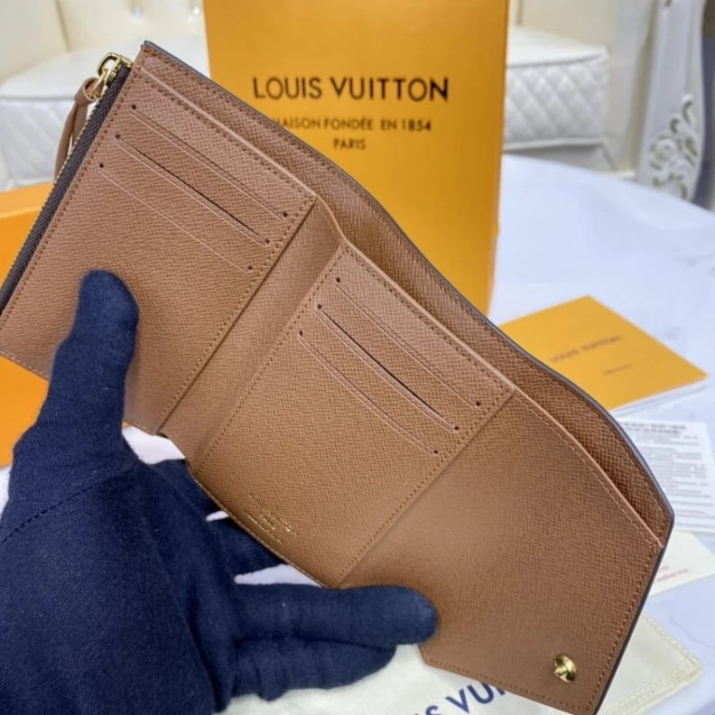 Mythick ru 6 card sl Louis Vuitton Monogram Canvas Victorine Wallet