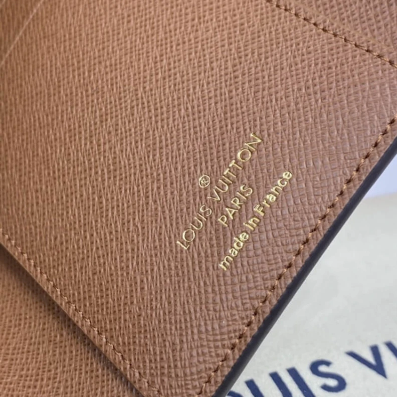 Mythick ru 6 card sl Louis Vuitton Monogram Canvas Victorine Wallet