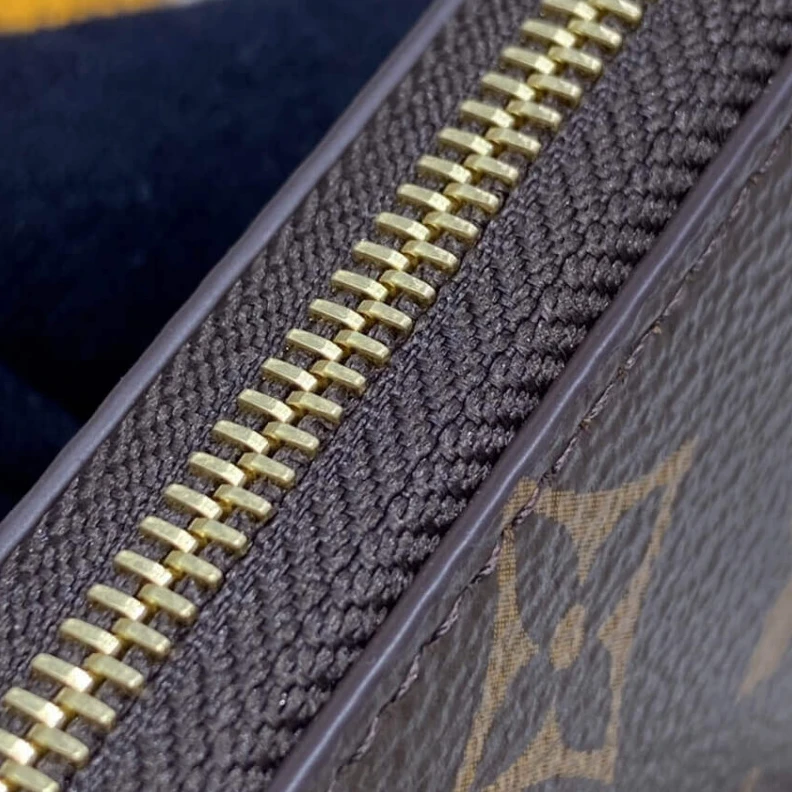 Louis vuitton locations Goldcolou Louis Vuitton Monogram Canvas Zippy Coin Purse